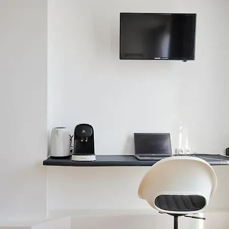 Le Black&white - Emplacement Ideal Proche Gare Rer Apartmán Saint-Germain-en-Laye